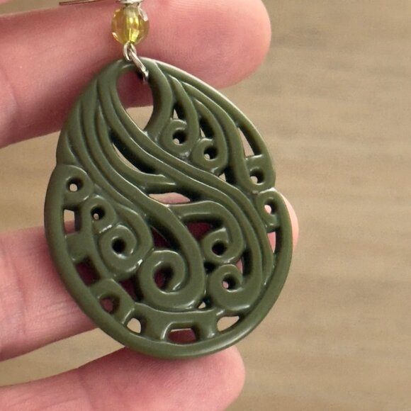 Handcrafted Olive Green Acrylic Dangle Earrings Beaded Silver Tone Hooks Plastic - Picture 5 of 9